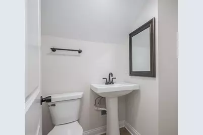 8504 S Baltimore Avenue, Chicago, IL 60617 - Photo 10
