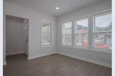 8504 S Baltimore Avenue, Chicago, IL 60617 - Photo 2