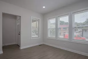 8504 S Baltimore Ave, Chicago, IL 60617 - Photo 2
