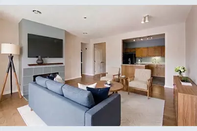 2951 Central Street #307, Evanston, IL 60201 - Photo 6