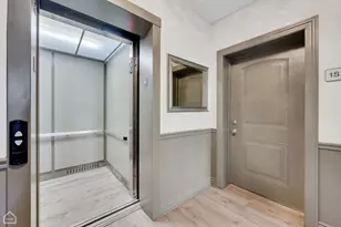 4237 S Calumet Ave, Chicago, IL 60653 - Photo 20