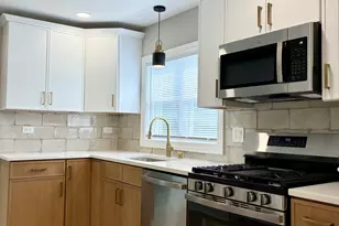 7850 Suburban Ln, Bridgeview, IL 60455 - Photo 6