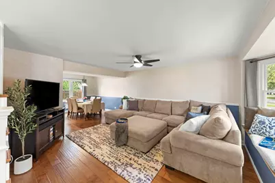 1608 Lois Ann Lane, Naperville, IL 60563 - Photo 4