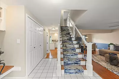 1608 Lois Ann Lane, Naperville, IL 60563 - Photo 2