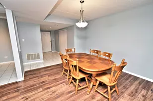 18206 Rita Rd, Tinley Park, IL 60477 - Photo 4