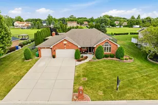 16065 Ridgewood Dr, Homer Glen, IL 60491 - Photo 2