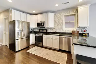 3250 N Damen Ave, Chicago, IL 60618 - Photo 10