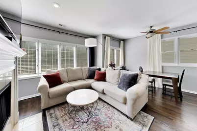 3250 N Damen Avenue #2, Chicago, IL 60618 - Photo 4