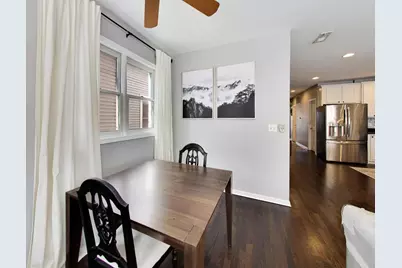 3250 N Damen Avenue #2, Chicago, IL 60618 - Photo 8