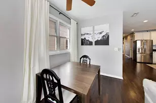 3250 N Damen Ave, Chicago, IL 60618 - Photo 8
