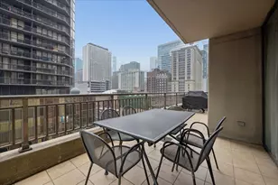 630 N State St, Chicago, IL 60654 - Photo 28