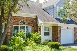 3930 Newport Way, Arlington Heights, IL 60004 - Photo 1