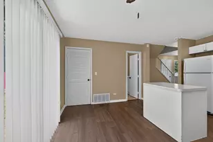 1371 Andover Dr, Aurora, IL 60504 - Photo 10