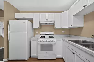 1371 Andover Dr, Aurora, IL 60504 - Photo 8