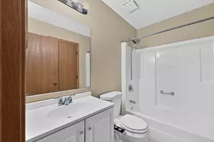 1371 Andover Dr, Aurora, IL 60504 - Photo 26