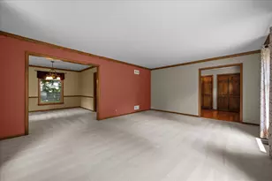 1846 Allen Ln, Saint Charles, IL 60174 - Photo 4