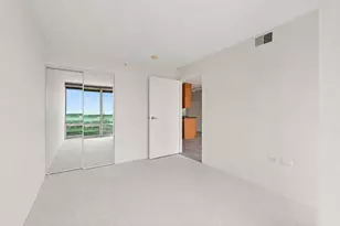 9715 Woods Dr, Skokie, IL 60077 - Photo 12