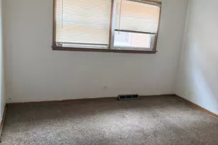 404 Prairie Ave, Calumet City, IL 60409 - Photo 16