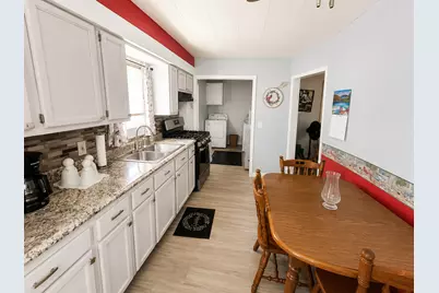 924 Hillwood Circle, Round Lake Beach, IL 60073 - Photo 6