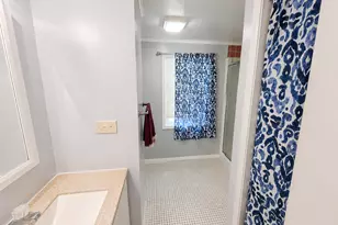 924 Hillwood Cir, Round Lake Beach, IL 60073 - Photo 10