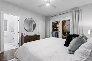 2039 W Crystal St, Chicago, IL 60622 - Photo 12