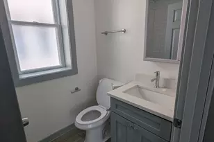 7953 S Essex Ave, Chicago, IL 60617 - Photo 6