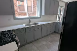7953 S Essex Ave, Chicago, IL 60617 - Photo 10