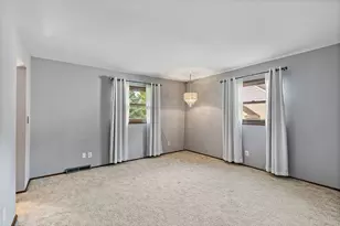 318 Laurel Ln, Dekalb, IL 60115 - Photo 18
