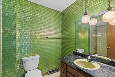 318 Laurel Lane, Dekalb, IL 60115 - Photo 16