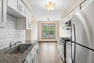 602 Country Ln, Des Plaines, IL 60016 - Photo 8