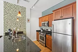 2025 S Indiana Ave, Chicago, IL 60616 - Photo 4