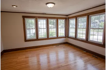 224 N Maple Street, Gilman, IL 60938 - Photo 4