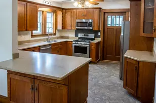 224 N Maple St, Gilman, IL 60938 - Photo 10
