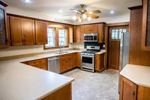 224 N Maple St, Gilman, IL 60938 - Photo 8