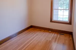 224 N Maple St, Gilman, IL 60938 - Photo 6