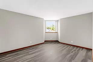7101 W Foster Pl, Chicago, IL 60656 - Photo 8
