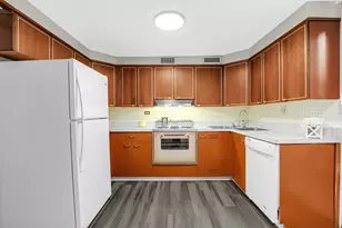 7101 W Foster Pl, Chicago, IL 60656 - Photo 6