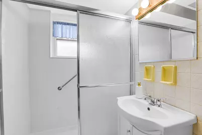 7101 W Foster Place #B, Chicago, IL 60656 - Photo 10