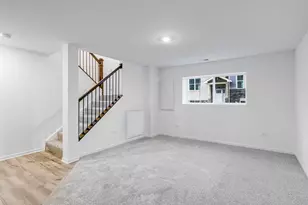 523 Red Oak Cir, Volo, IL 60020 - Photo 2