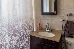 1922 N Central Park Ave, Chicago, IL 60647 - Photo 18