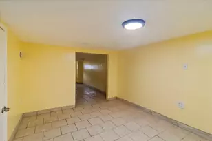 1922 N Central Park Ave, Chicago, IL 60647 - Photo 22