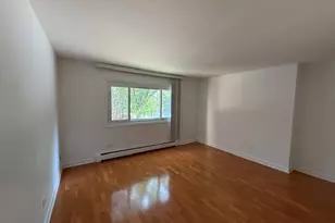 677 S River Rd, Des Plaines, IL 60016 - Photo 12