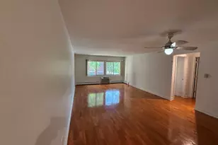 677 S River Rd, Des Plaines, IL 60016 - Photo 4