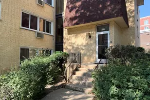 677 S River Rd, Des Plaines, IL 60016 - Photo 1