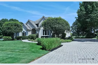 29051 N Cleek Court, Mundelein, IL 60060 - Photo 4