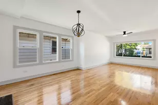 10205 S Yale Ave, Chicago, IL 60628 - Photo 4