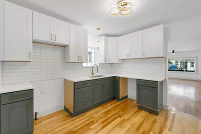 10205 S Yale Avenue, Chicago, IL 60628 - Photo 6