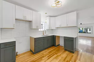 10205 S Yale Ave, Chicago, IL 60628 - Photo 6