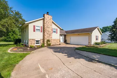 25 Woodcrest Drive, Geneseo, IL 61254 - Photo 1