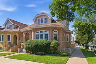 5800 W Giddings St, Chicago, IL 60630 - Photo 2